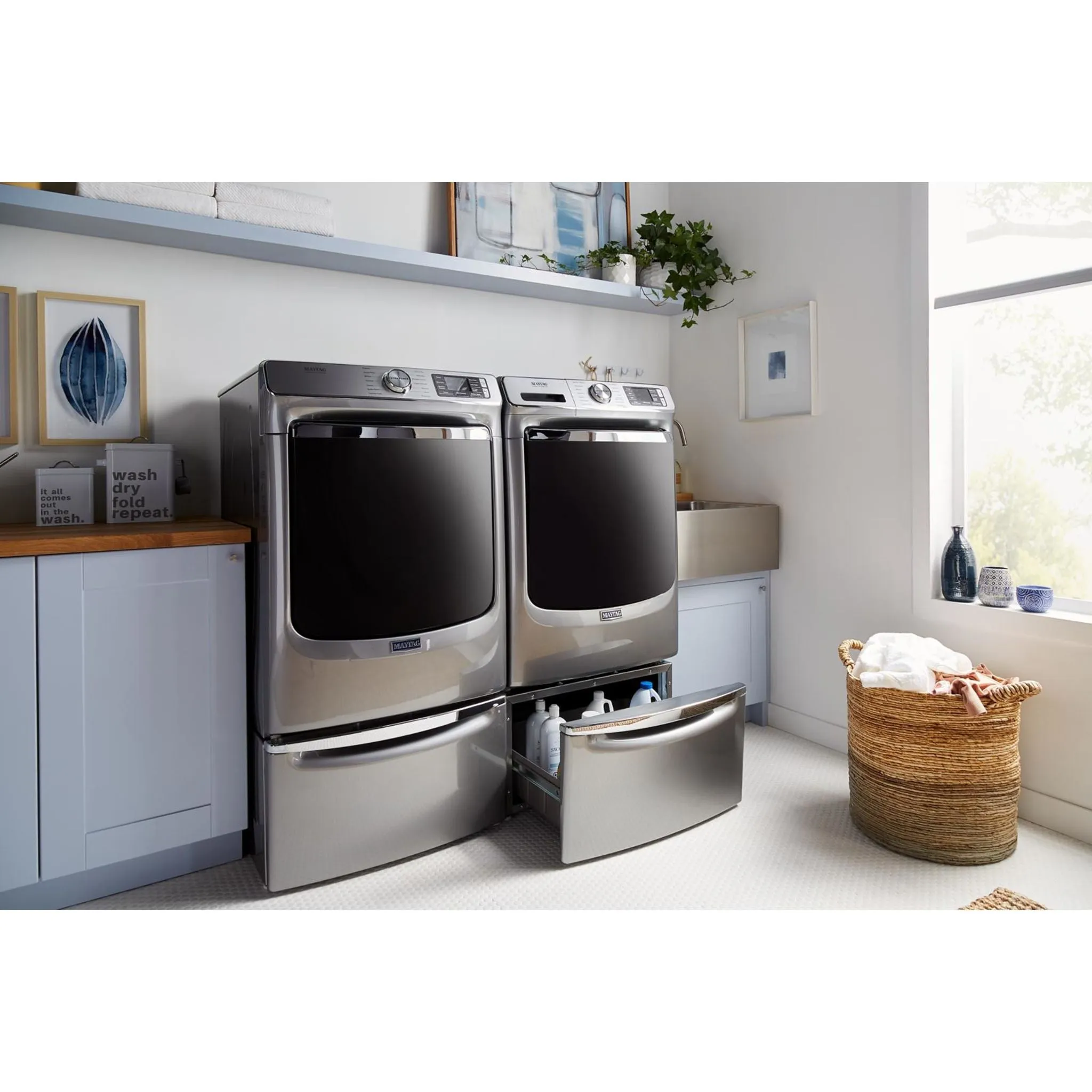 Maytag Smart Front Load Washer with Extra Power and 24-Hr Fresh Hold® option - 5.8 cu. ft. (MHW8630HC)