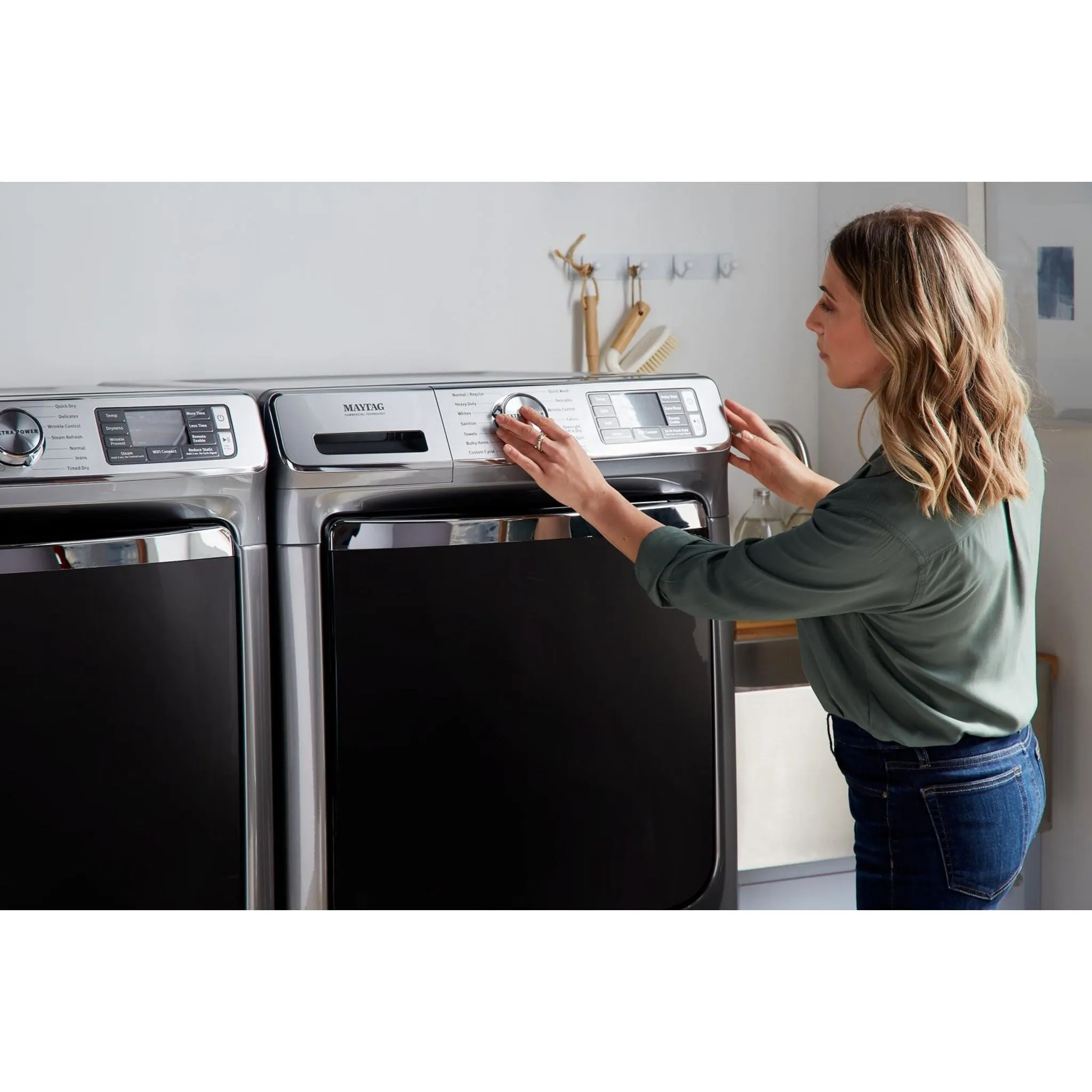 Maytag Smart Front Load Washer with Extra Power and 24-Hr Fresh Hold® option - 5.8 cu. ft. (MHW8630HC)